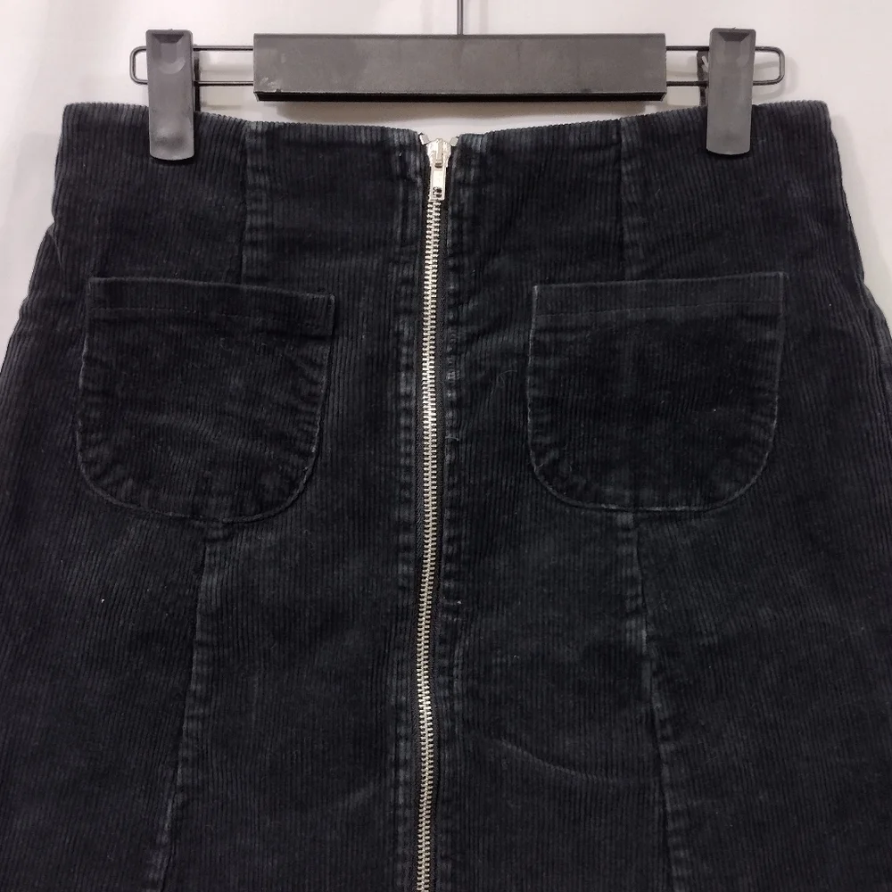 Brandy Melville A-line Corduroy Skirt Women's OS Black Preppy Academia Y2K 90s - Picture 6 of 7